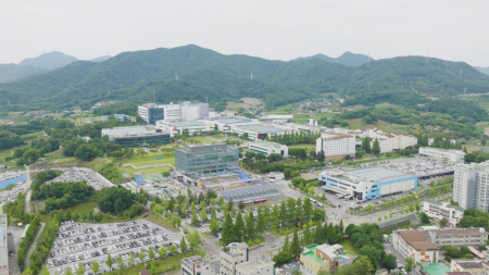 '3대 메가프로젝트' 첫발...삼성, 아산에 HBM 공장 10월 착공
