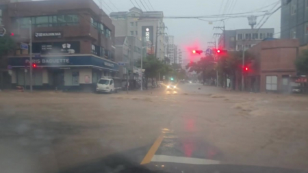 '송곳 폭우' 가뭄 해갈 도움 안 됐다...홍수 위험 더 키워