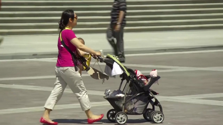미 법원, 트럼프 '원정출산 제한' 또 제동...반이민 정책 공방
